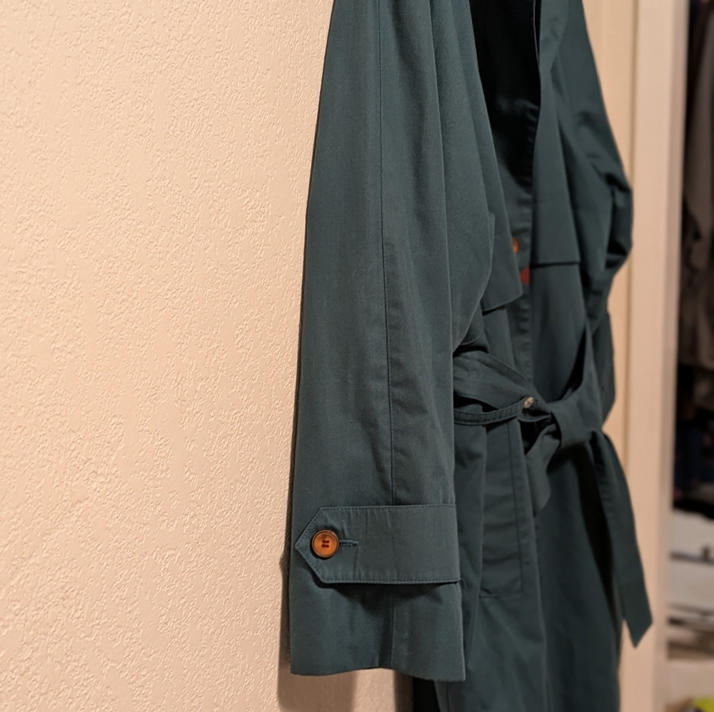 London Fog Vintage Trench Coat size 16 Reg. - Picture 4 of 9